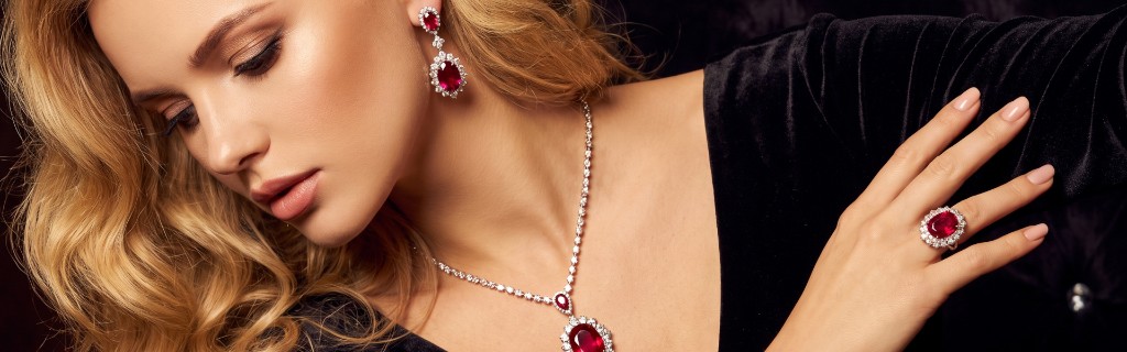 Jewelry commercial